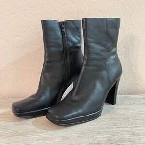 Nine & Co. Boots 6 Starlit Black Leather Platform Heels Square Toe Vintage